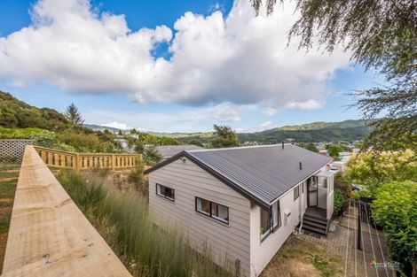 Photo of property in 48 Antrim Crescent, Wainuiomata, Lower Hutt, 5014