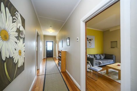 Photo of property in 16 Waldegrave Street, Palmerston North, 4410