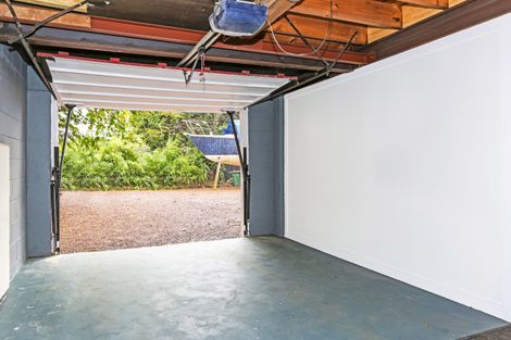 Photo of property in 8 Youngs Road, Papakura, 2110