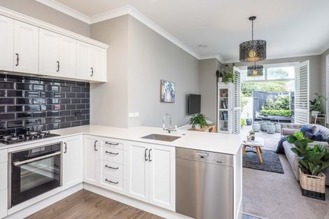 Photo of property in 53 Tinakori Road, Thorndon, Wellington, 6011