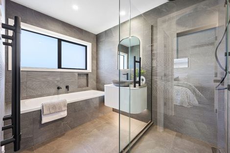 Photo of property in 114 Bramley Drive, Farm Cove, Auckland, 2012