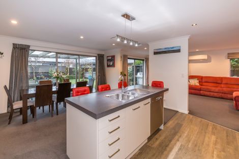 Photo of property in 32 Date Crescent, Aidanfield, Christchurch, 8025