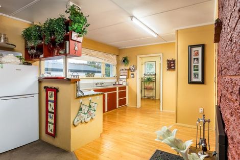 Photo of property in 16 Hughes Street, Waimate, 7924