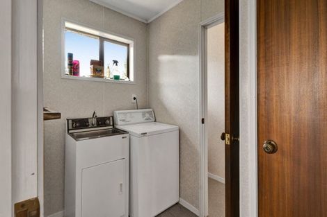 Photo of property in 14 Poplar Grove, Whalers Gate, New Plymouth, 4310