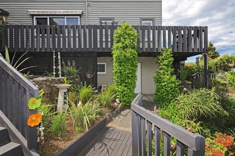 Photo of property in 6 Guys Hill Road, Hospital Hill, Napier, 4110