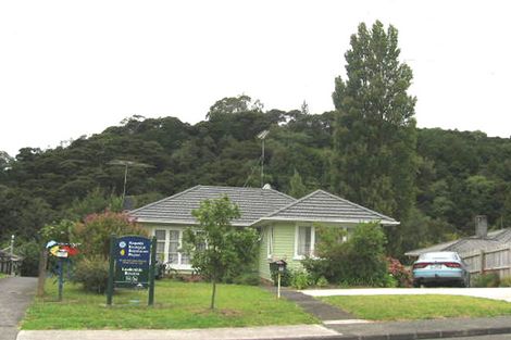 Photo of property in 15 Lauderdale Road, Birkdale, Auckland, 0626