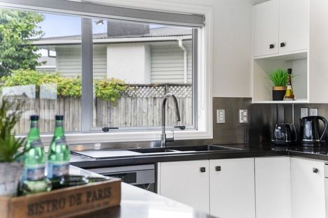 Photo of property in 17e Pakuranga Road, Pakuranga, Auckland, 2010