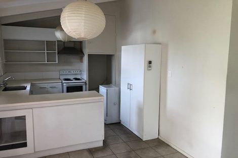 Photo of property in 2/6 Bond Crescent, Forrest Hill, Auckland, 0620