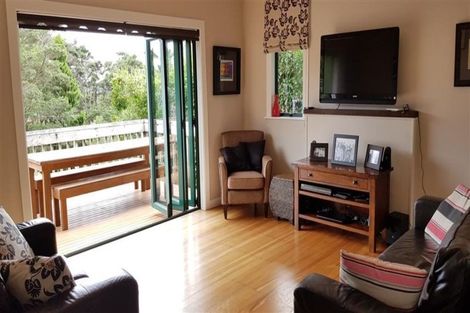Photo of property in 193a Godley Road, Titirangi, Auckland, 0604