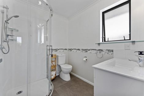 Photo of property in 25 Geneva Terrace, Kelvin Grove, Palmerston North, 4414