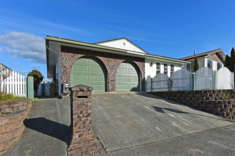 Photo of property in 20 Montana Road, Totara Park, Upper Hutt, 5018