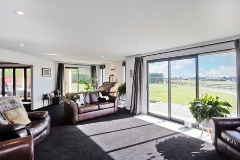 Photo of property in 56 Sunrise Drive, Seaward Bush, Invercargill, 9812