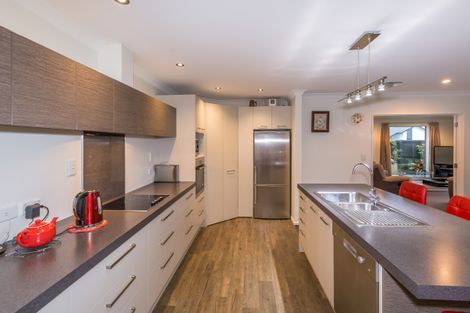 Photo of property in 32 Date Crescent, Aidanfield, Christchurch, 8025