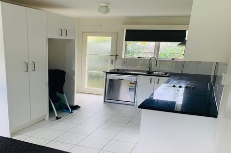 Photo of property in 2/4 Stanhope Road, Mount Wellington, Auckland, 1051