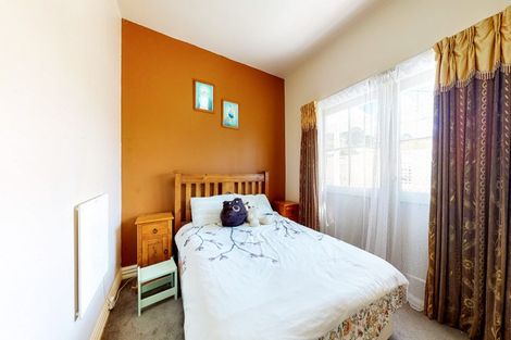 Photo of property in 11 Toru Street, Lyall Bay, Wellington, 6022