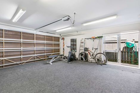 Photo of property in 5 Wick Place, Wattle Downs, Auckland, 2103