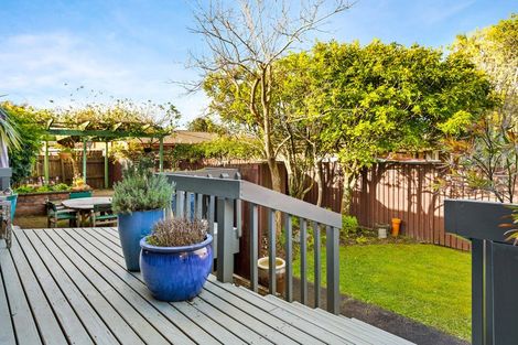 Photo of property in 12 Muscat Place, Henderson, Auckland, 0612