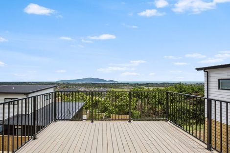 Photo of property in 8 Wilson Way, Waikanae, 5036