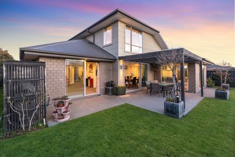 Photo of property in 32 Date Crescent, Aidanfield, Christchurch, 8025