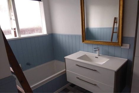 Photo of property in 15a Harvard Grove, Totara Park, Upper Hutt, 5018