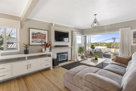 Photo of property in 2/21 Hythe Terrace, Mairangi Bay, Auckland, 0630