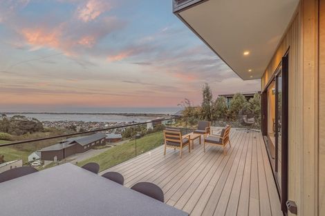 Photo of property in 7 Francis James Lane, Redcliffs, Christchurch, 8081