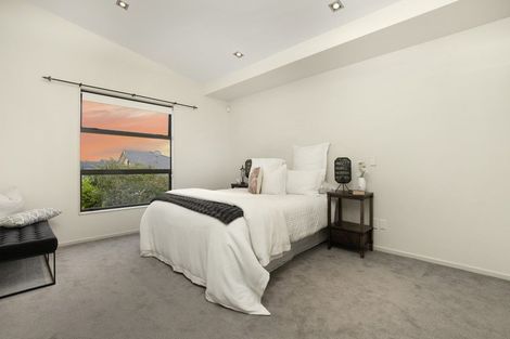 Photo of property in 9/40 Scarlet Oak Drive, Schnapper Rock, Auckland, 0632