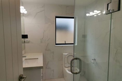 Photo of property in 98 Cardiff Road, Pakuranga, Auckland, 2010