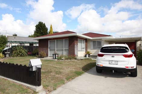 Photo of property in 11 Newton Place, Westbrook, Palmerston North, 4412