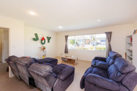 Photo of property in 9 Woodgate Court, Fitzherbert, Palmerston North, 4410