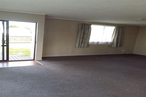 Photo of property in 1/63 Redcrest Avenue, Red Hill, Papakura, 2110