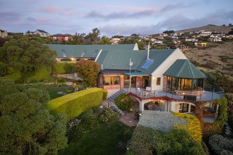 Photo of property in 18 Rockview Place, Mount Pleasant, Christchurch, 8081