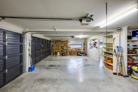 Photo of property in 12 Rochfort Road, Havelock North, 4130