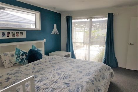 Photo of property in 17 Banks Boulevard, Whitby, Porirua, 5024
