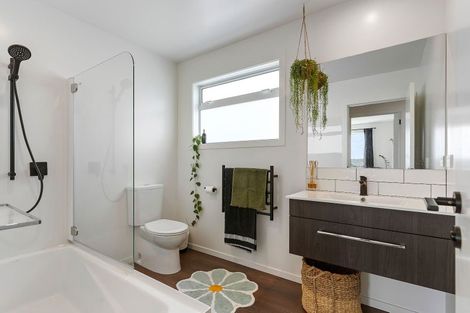 Photo of property in 16 Manatu Close, Whangamata, 3691