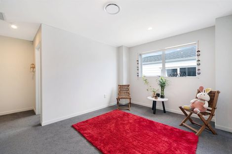 Photo of property in 240c Whitney Street, Blockhouse Bay, Auckland, 0600