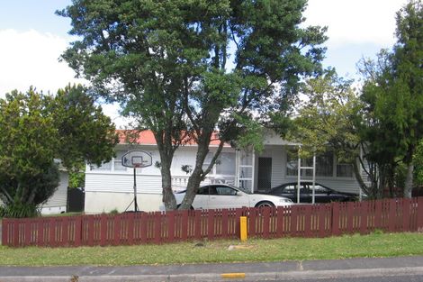 Photo of property in 8 Macnay Way, Murrays Bay, Auckland, 0630