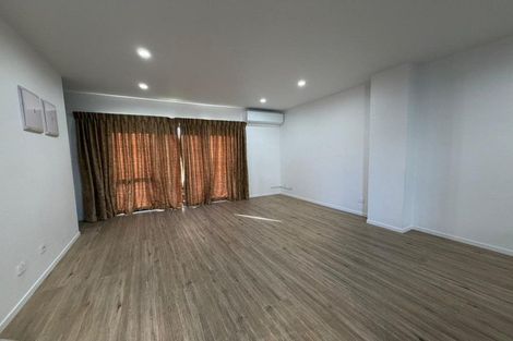 Photo of property in 39 Eileen Newey Place, Henderson, Auckland, 0612