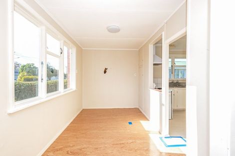 Photo of property in Clifton School, 71 Taumaihi Street, Bulls, 4818