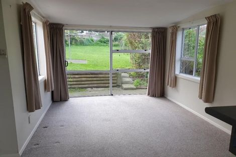 Photo of property in 1 Wakefield Terrace, Tawa, Wellington, 5028