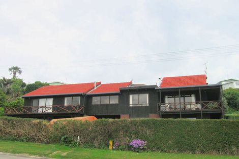 Photo of property in 50-52 The Esplanade, Omokoroa, 3114