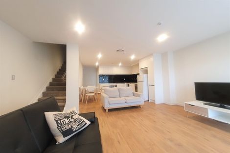 Photo of property in 7 Lilac Lane, Oteha, Auckland, 0632