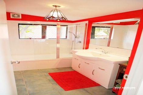 Photo of property in 623a Swanson Road, Swanson, Auckland, 0612