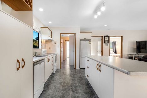 Photo of property in 2 Victoria Close, Picton, 7220