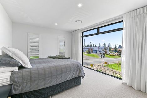 Photo of property in 9 Bayly Road, Moturoa, New Plymouth, 4310