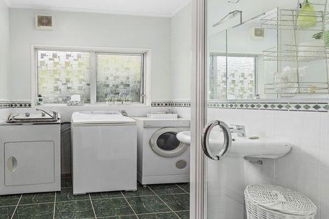 Photo of property in 37 Beauchamp Street, Karori, Wellington, 6012