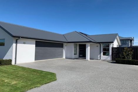 Photo of property in 15 Templetons Road, Aidanfield, Christchurch, 8025