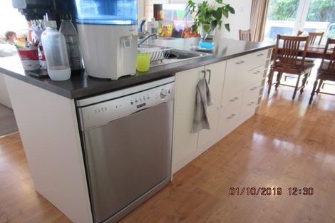 Photo of property in 151 Browns Bay Road, Browns Bay, Auckland, 0630