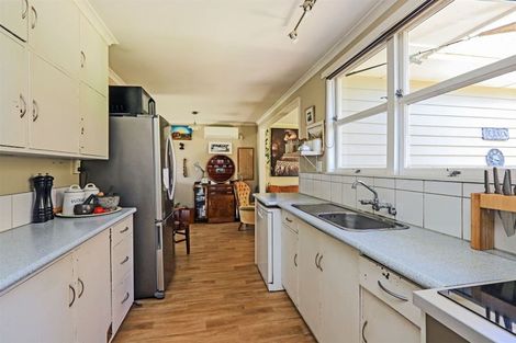 Photo of property in 98 Lipscombe Crescent, Havelock North, 4130