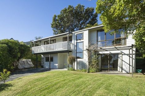 Photo of property in 73 Huia Street, Waikanae, 5036